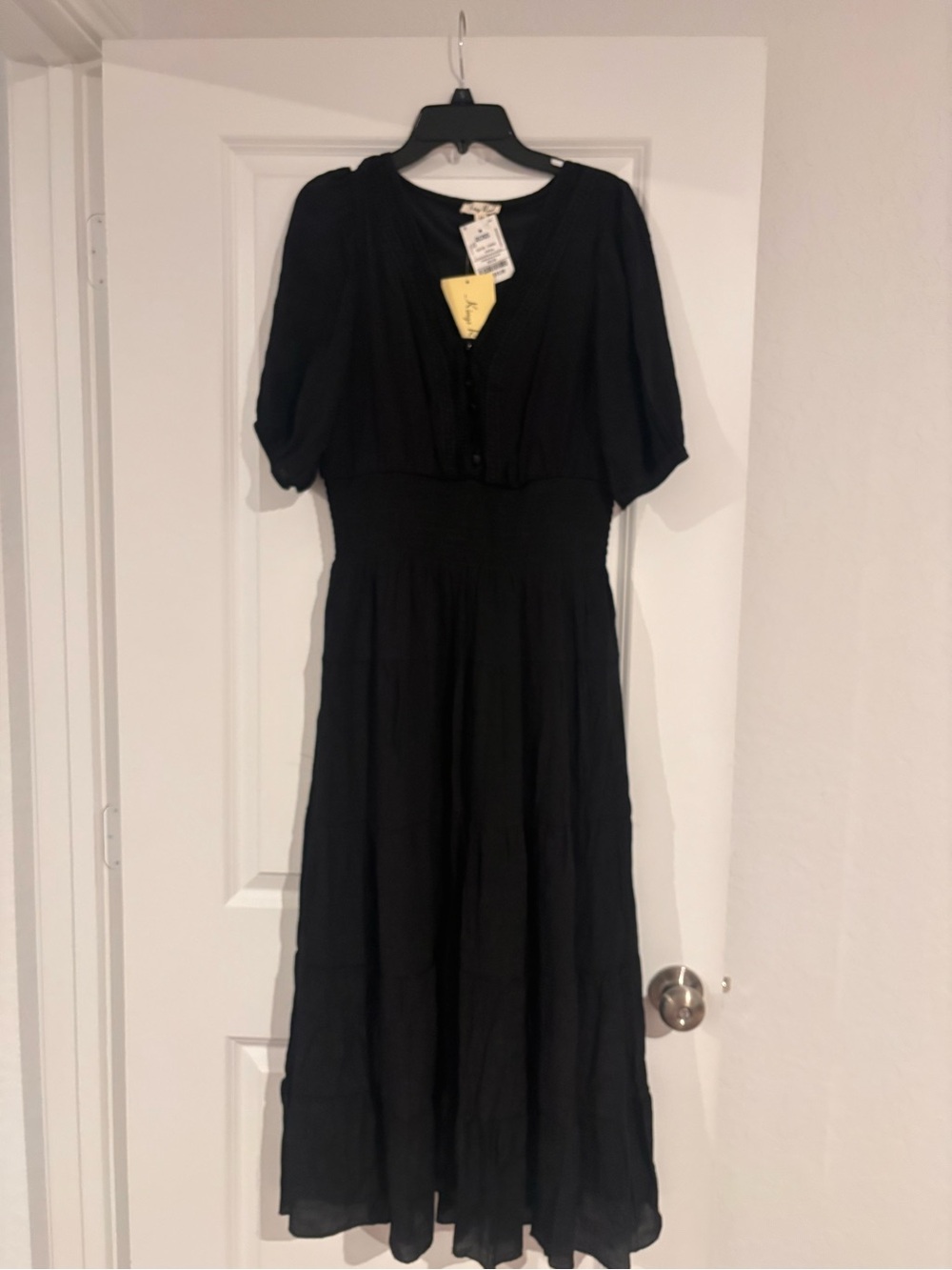 Women's Black Maxi Dress with V-Neck and Short Sleeves